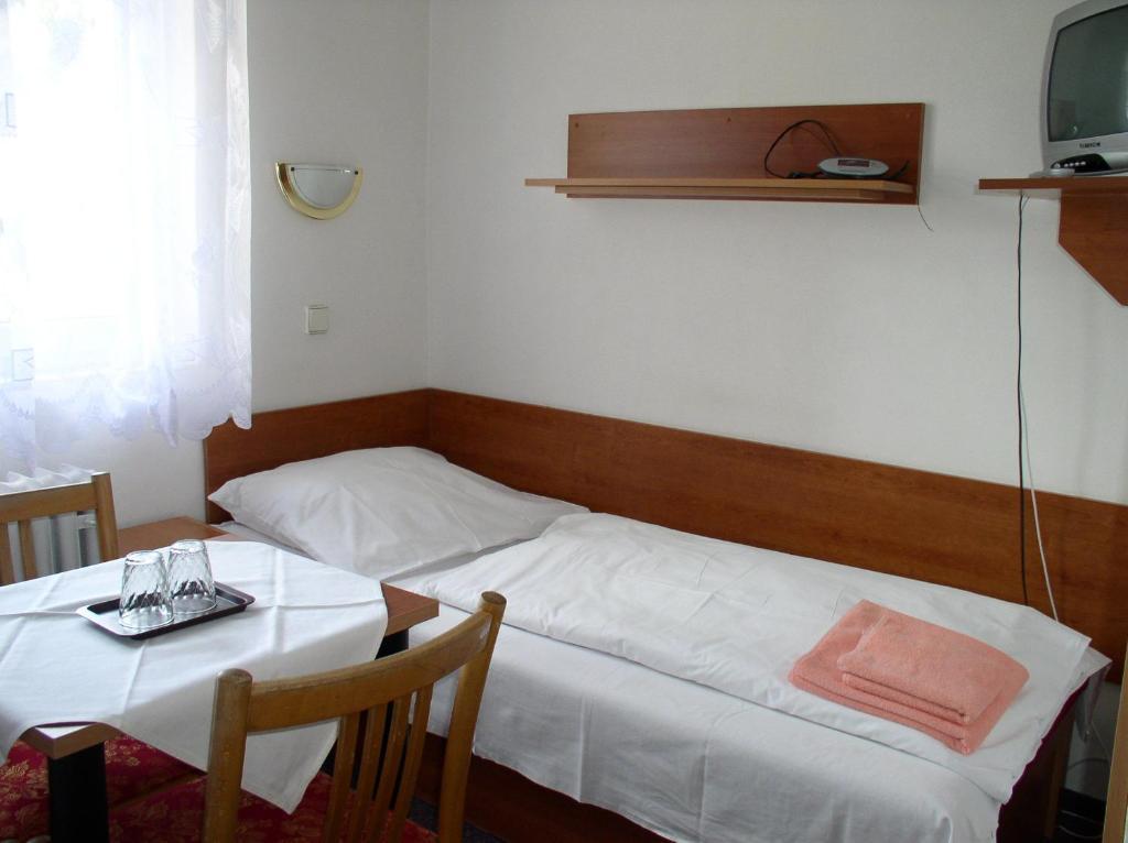 Hôtel Lazensky Lecebny Dum Praha à Luhačovice Chambre photo