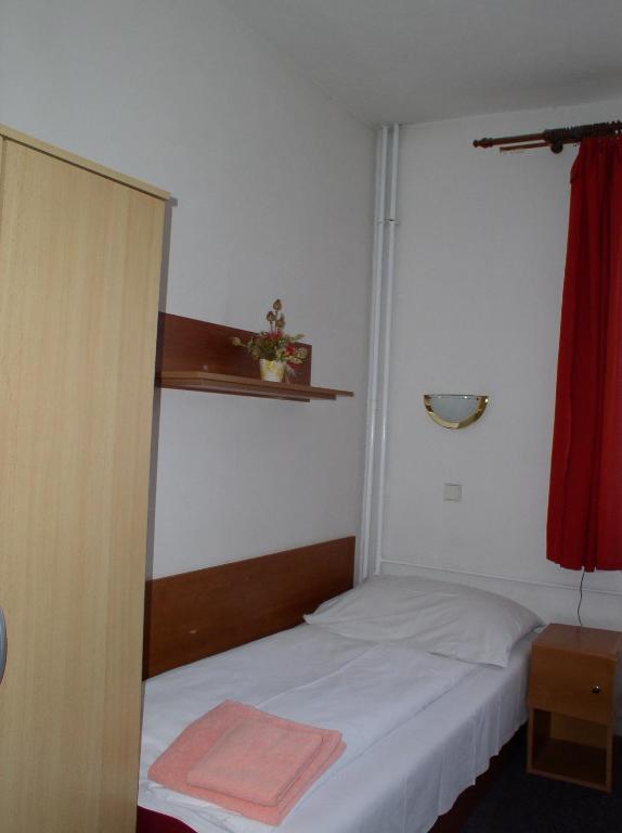 Hôtel Lazensky Lecebny Dum Praha à Luhačovice Chambre photo