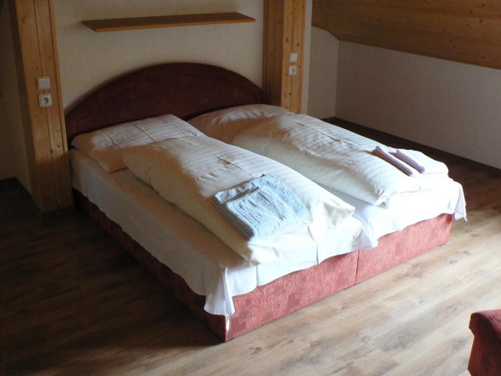 Hôtel Lazensky Lecebny Dum Praha à Luhačovice Chambre photo